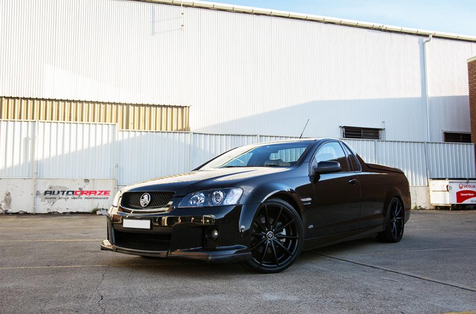 HOLDEN-COMMODORE-CONCAVE-MATTE-BLACK
